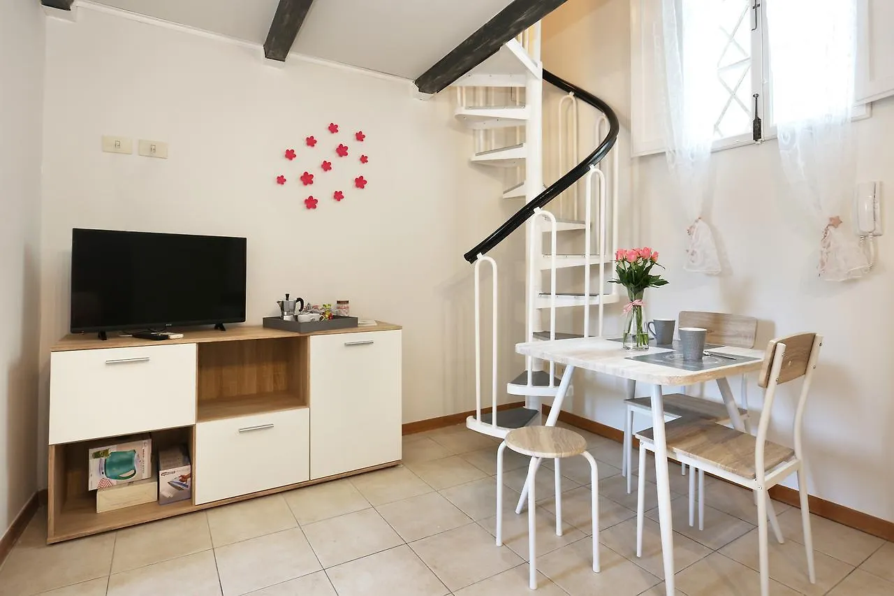 Santa Monaca 23 - Sweet Dreams In Florence Apartment 0*,